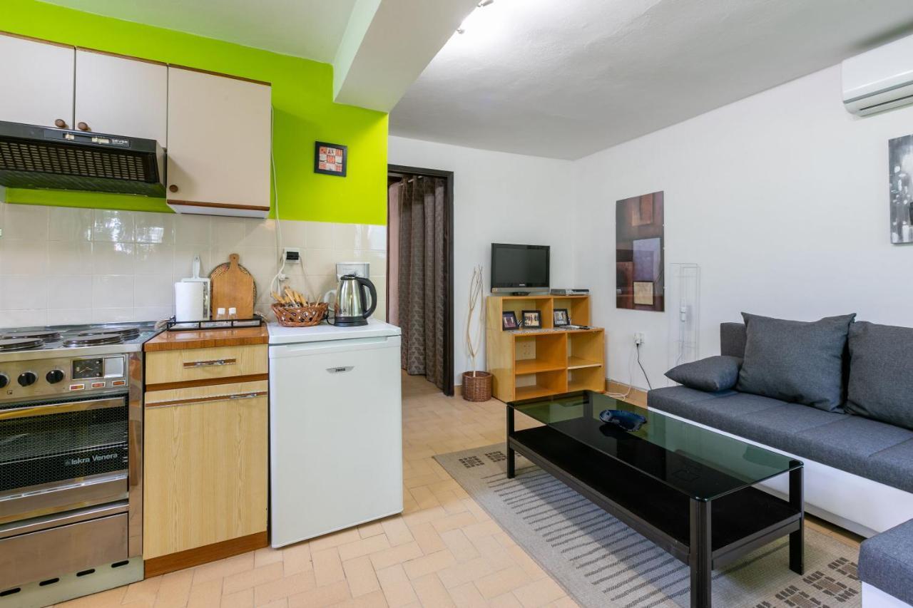 Apartments Zec Selce Ngoại thất bức ảnh